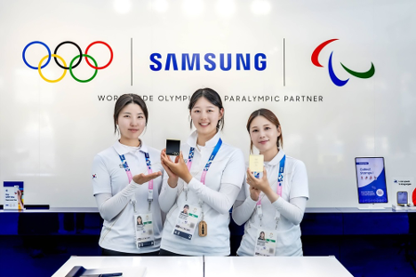 Galaxy Z Flip6 Edición Olímpica de la mano de cada atleta en París 2024