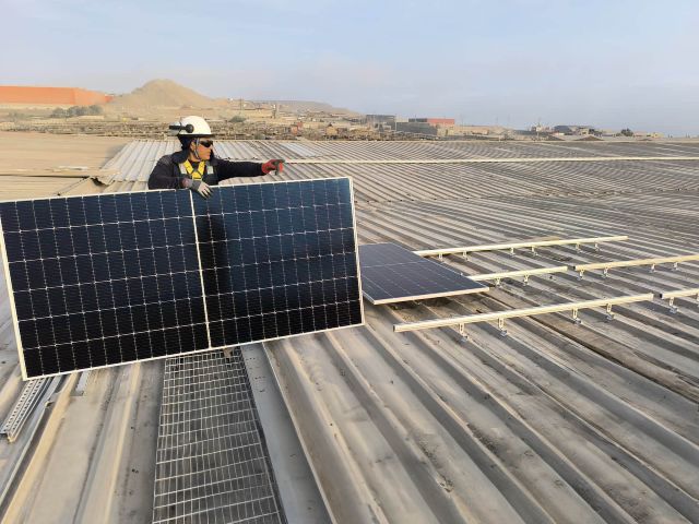 Solgas implementa la planta solar de autoconsumo más grande del sector Logístico en Perú