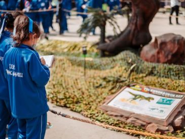 Día del Niño: celebra este día especial con talleres de arte en la muestra Van Gogh Vivo y en el parque Dinoaventuras