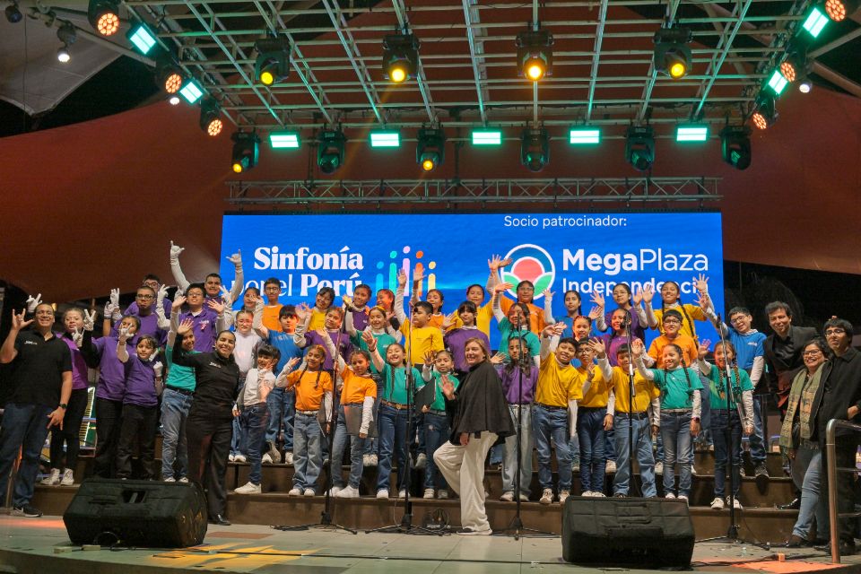 concierto de MegaPlaza Independencia y Sinfonía por el Perú con más de 60 niños en escena