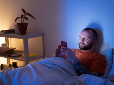 Ventajas del Modo Nocturno en aplicativos de streaming