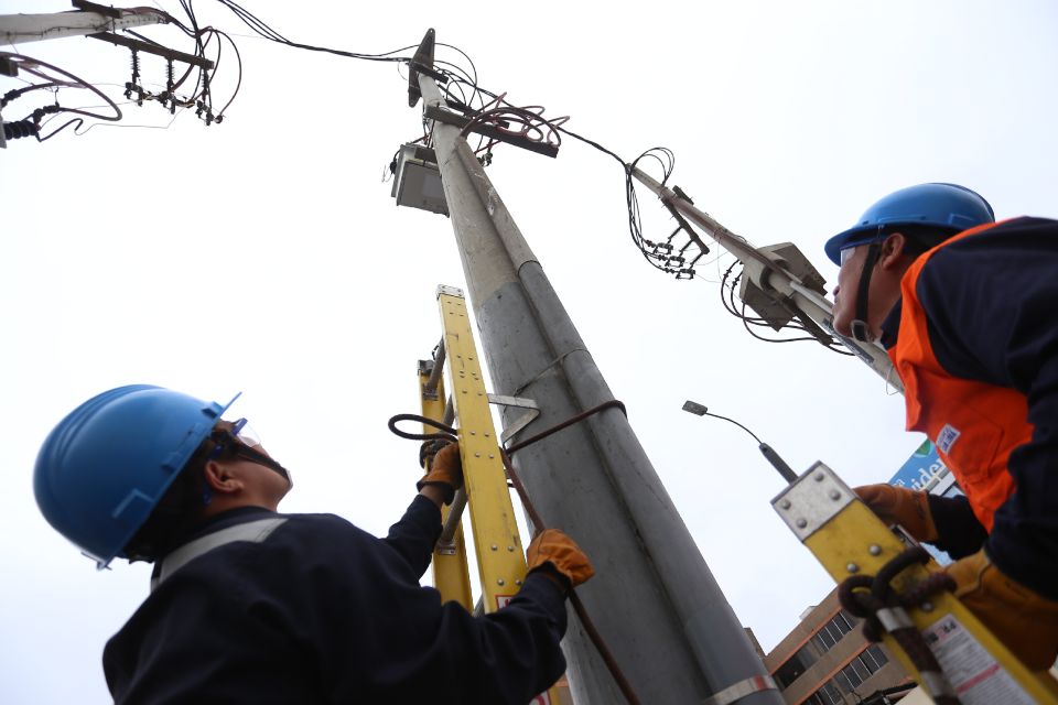 ¿Cómo estar alertas ante riesgos eléctricos en la vía pública?