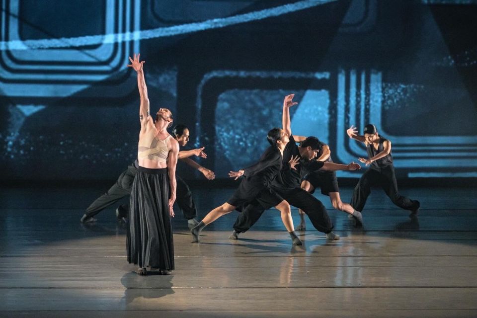 HEVIA DANCE COMPANY ESTRENA