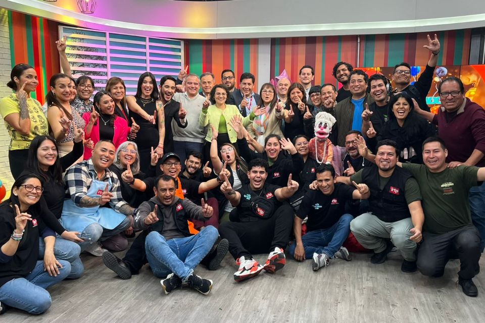 "Más Conectados" celebra su primer aniversario en TVPerú