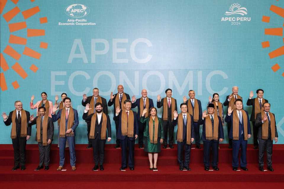 Fibra de vicuña en ojos del mundo por APEC