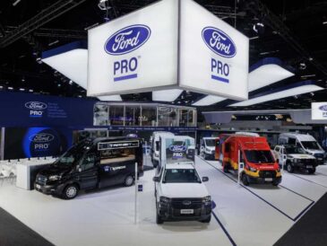 Ford continúa expandiendo