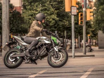 conducir una motocicleta