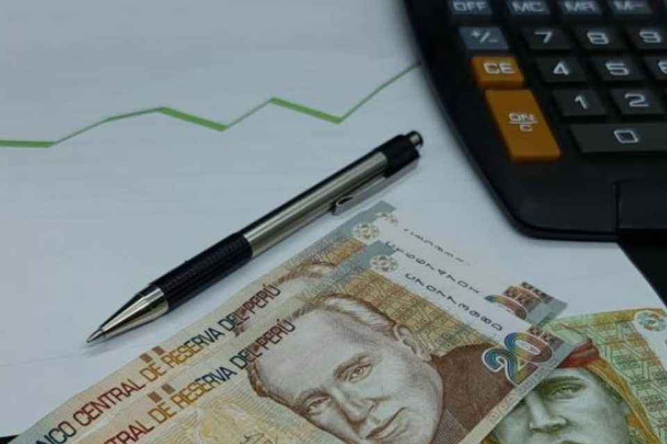 Regulaciones Tributarias 2025: Cambios Clave