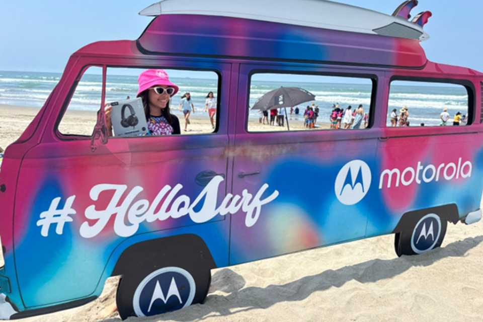 Surf, tecnología y diversión con Motorola Perú