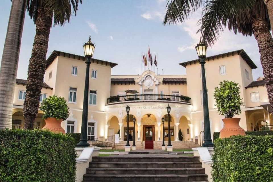 Country Club Lima Hotel en la Forbes Travel Guide 2025