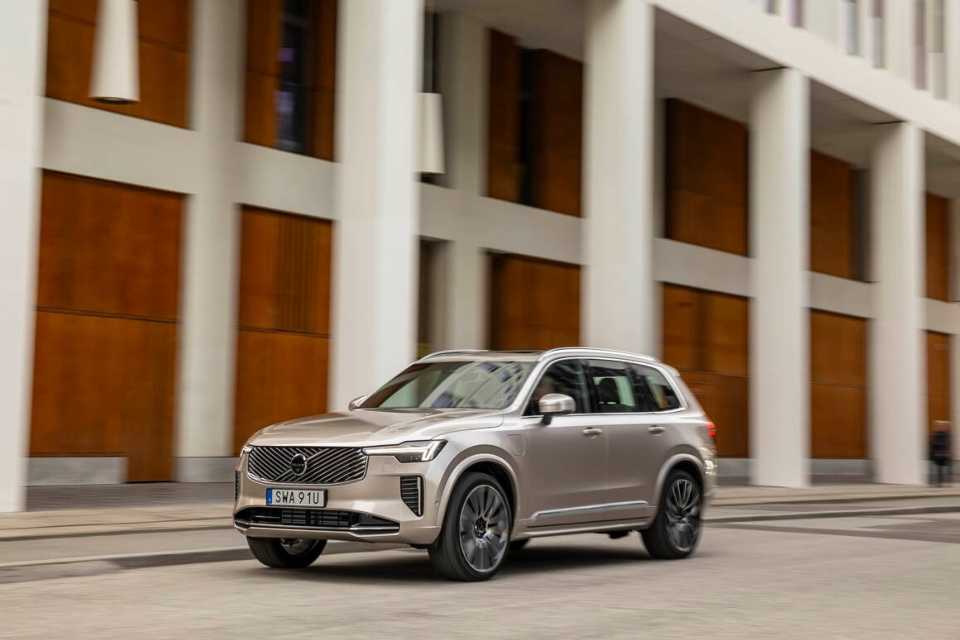 El Volvo XC90 mantiene el estatus de premio TOP SAFETY PICK+