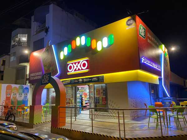 OXXO se viste de TIC TAC
