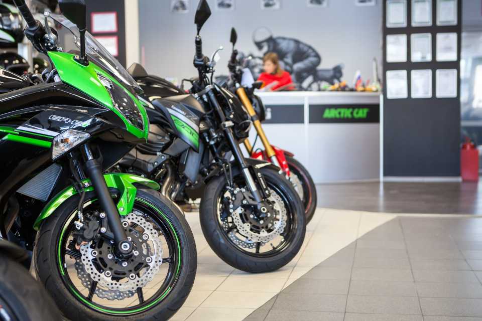 Ventas de vehículos nuevos en febrero 2025