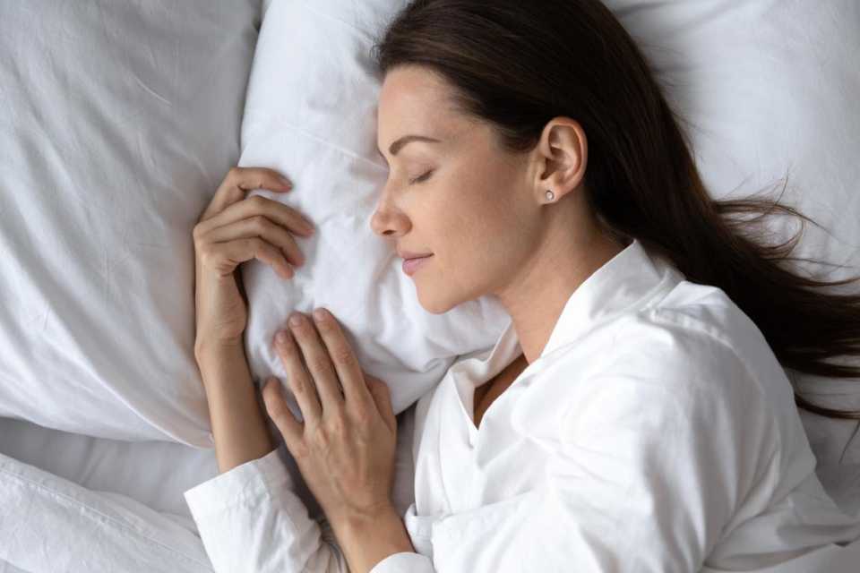¿Dormir bien ayuda a adelgazar?