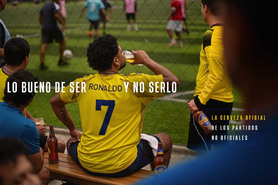 Cerveza Cristal rinde homenaje a las (otras) estrellas del fútbol
