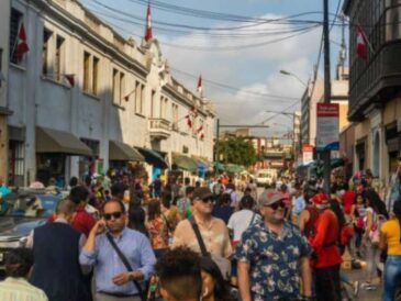 Cómo enfrentan los peruanos la incertidumbre económica