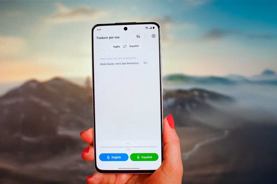 El OPPO Reno13 F traduce tus conversaciones en tiempo real