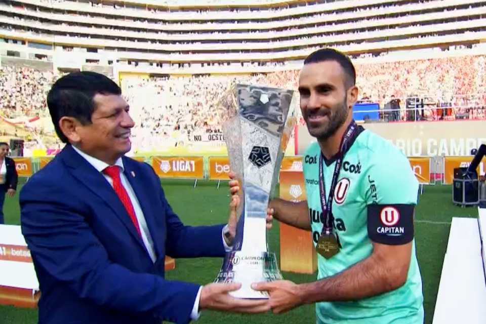 José Carvallo llega a L1 MAX