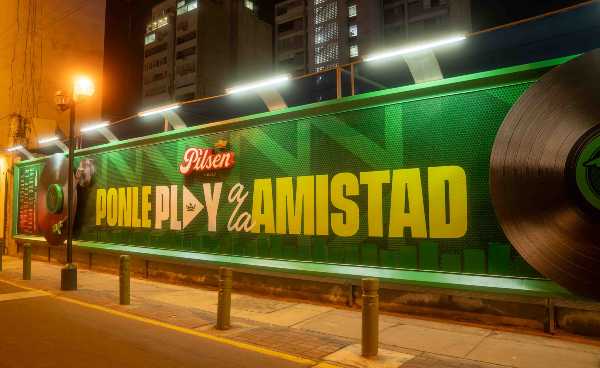 Pilsen Callao y la primera valla interactiva de Backus