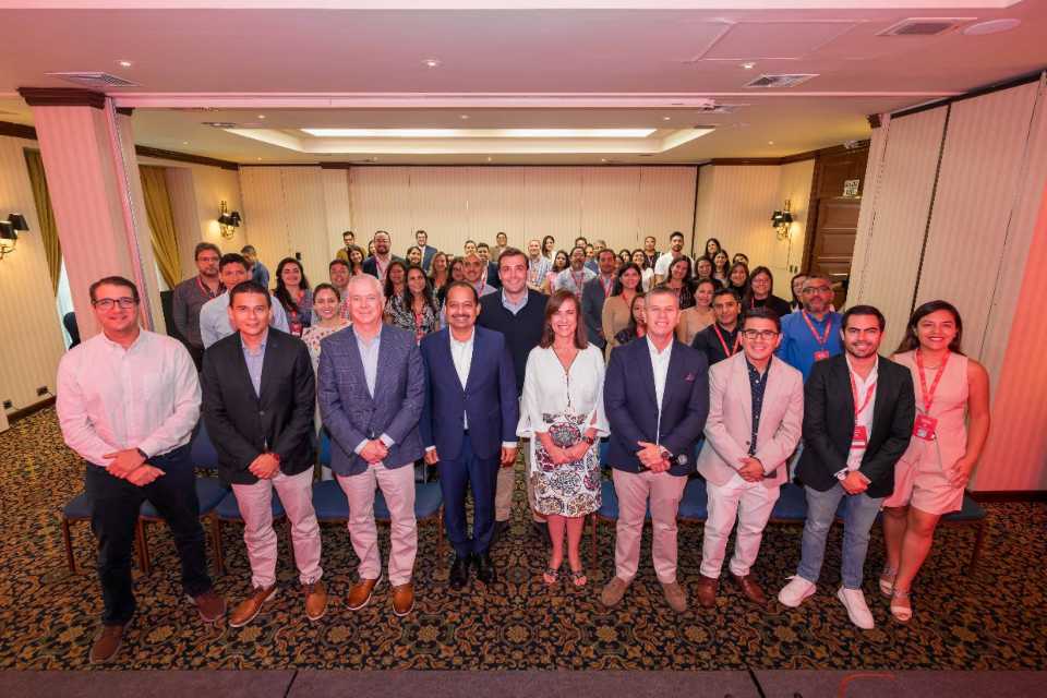 ¿Qué define a un líder transformacional en la empresa?