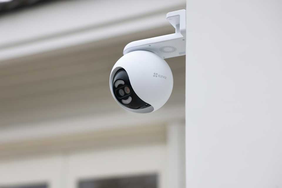 Cámara de doble lente para proteger tu casa o negocio