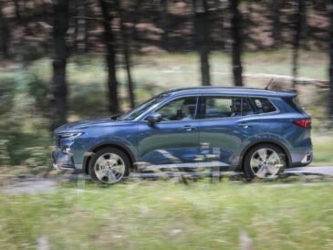 4 tips para ser una súper mamá al volante