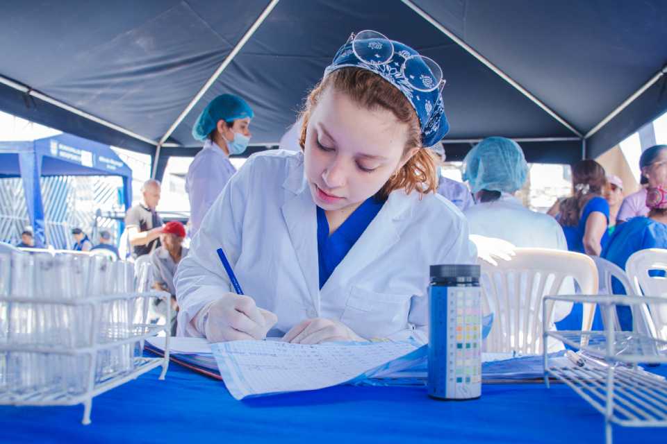 Dónde puedes recibir atenciones médicas gratuitas