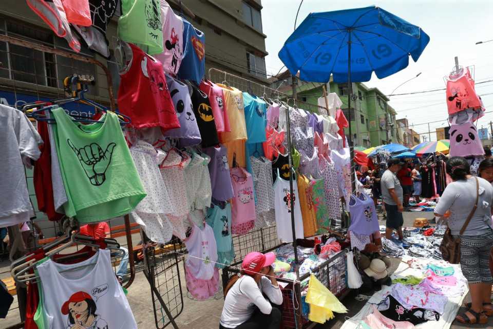 La informalidad en Perú alcanza el 98%