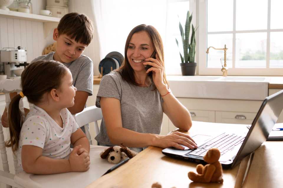 Madres trabajadoras: conoce sus derechos