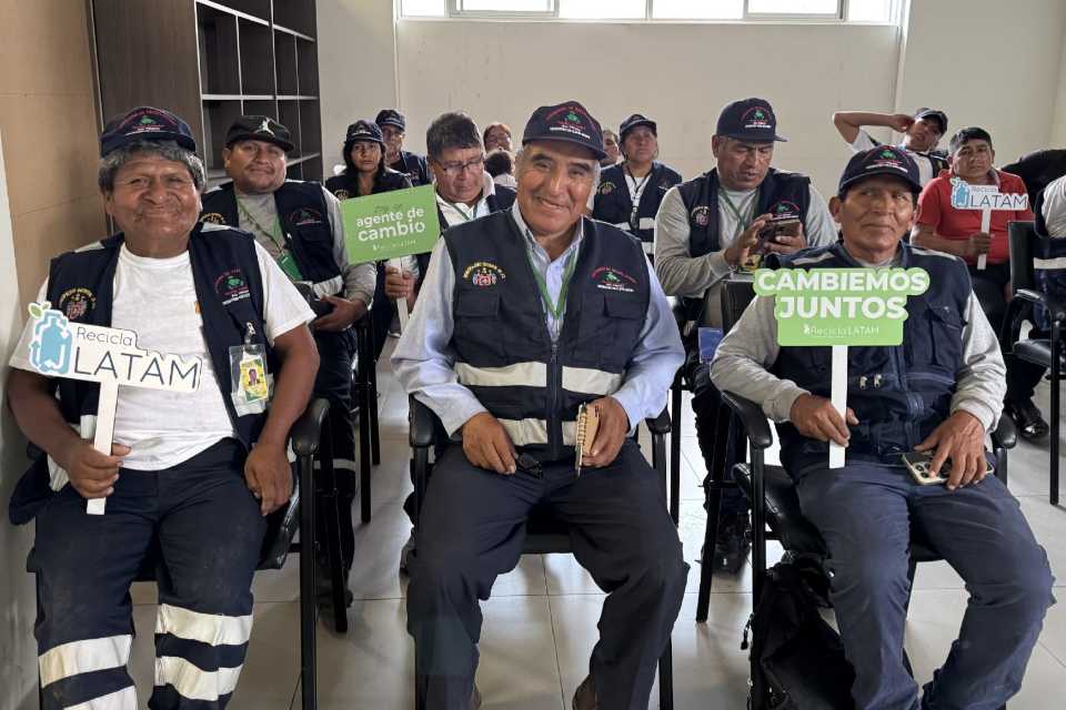 Natura, Avon y Recicla LATAM dieron talleres integrales a recicladores