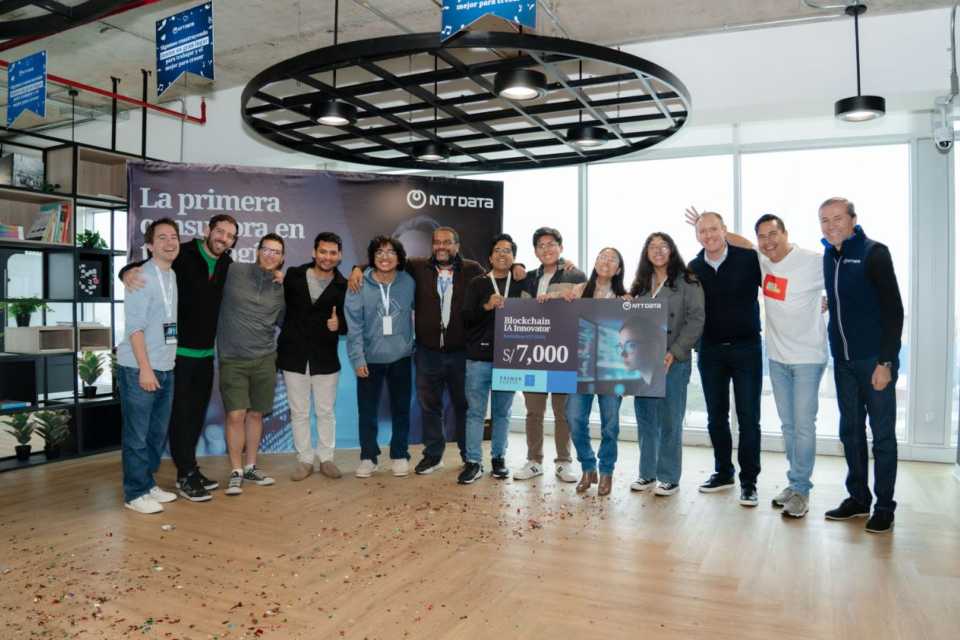 Proyecto “IziContract” es el mejor proyecto de Hackaton