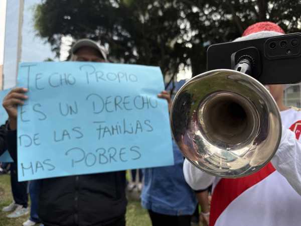 Ministerio de Vivienda se comprometió a seguir construyendo