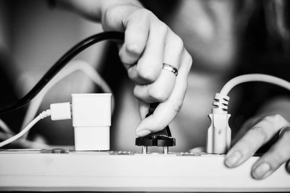 ¿Qué es el consumo vampiro y cómo evitarlo?