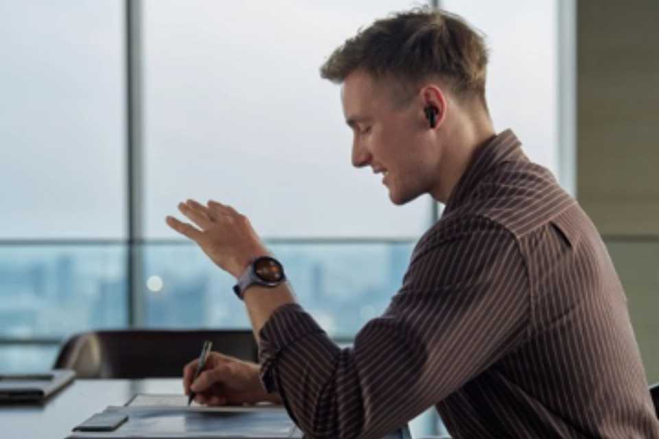 Controla el HUAWEI WATCH 5 sin tocarlo