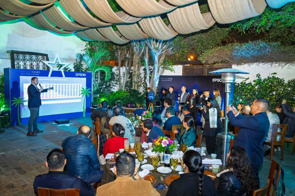 Epson celebra a socios estratégicos del programa Epson Stars