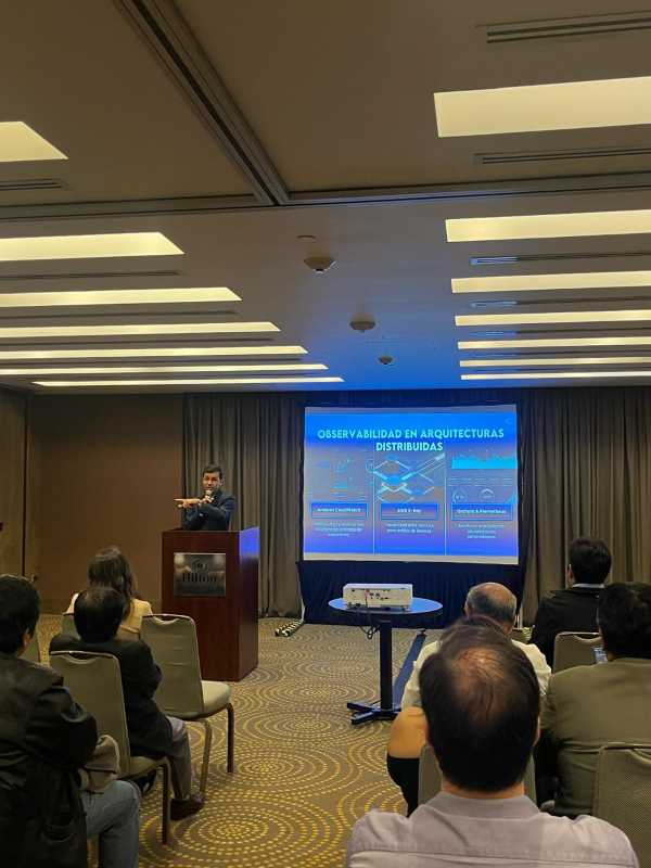 NOVACOMP presentó últimas tendencias de Software con IA