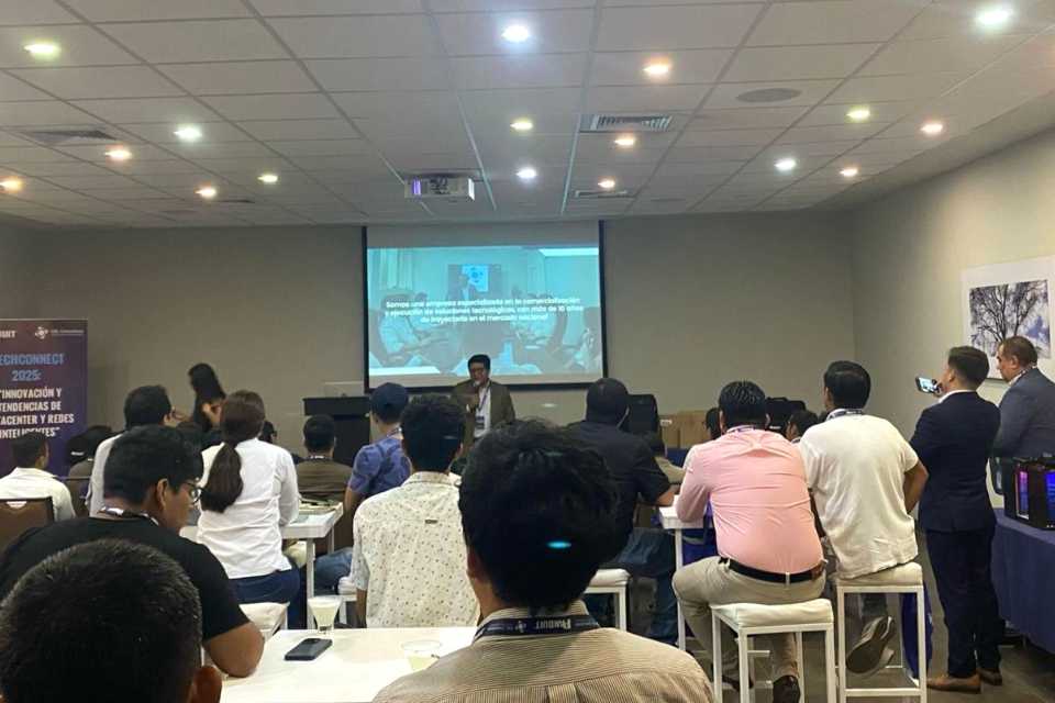 Panduit capacita a profesionales del norte