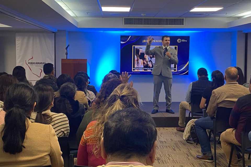 Perú: 21% de empleados comprometidos con su trabajo