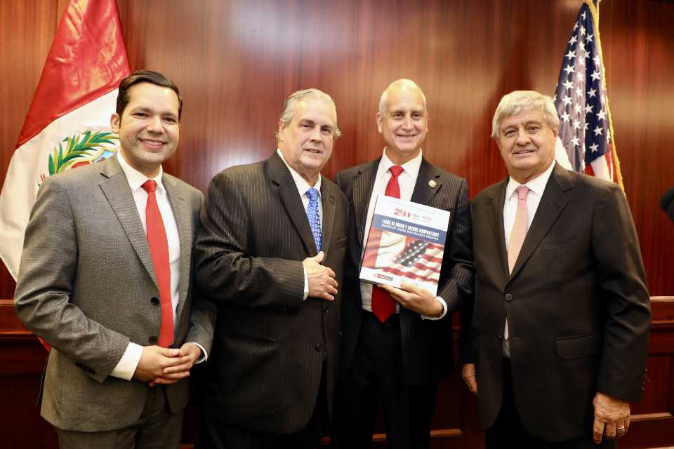 Libro por los 200 años de relaciones diplomáticas entre Perú y Estados Unidos