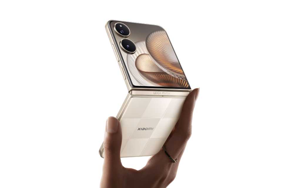 Xiaomi presenta el Xiaomi MIX Flip 2 y nuevos dispositivos AIoT