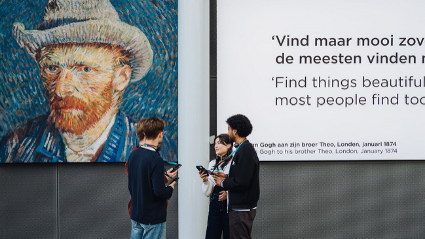 Samsung Galaxy S25+ impulsa la nueva audioguía del Museo Van Gogh