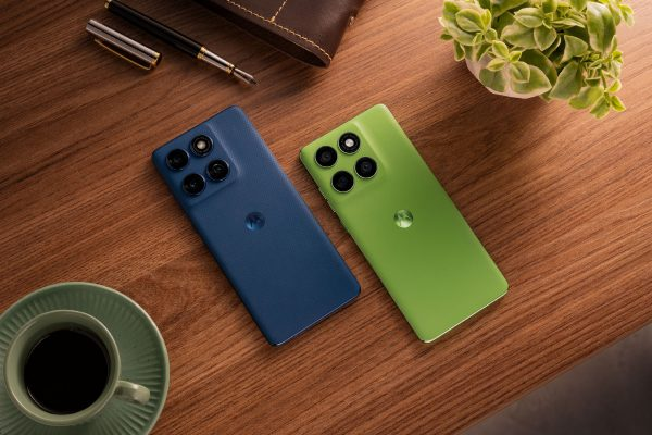 Motorola celebra a los papás del futuro: los nuevos héroes tecnológicos.