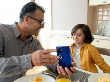 ¿Qué actividades requieren un mayor uso del celular?