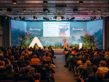 ¿Tienes una solución que puede cambiar el mundo? La Aceleradora 100+ busca startups con propósito