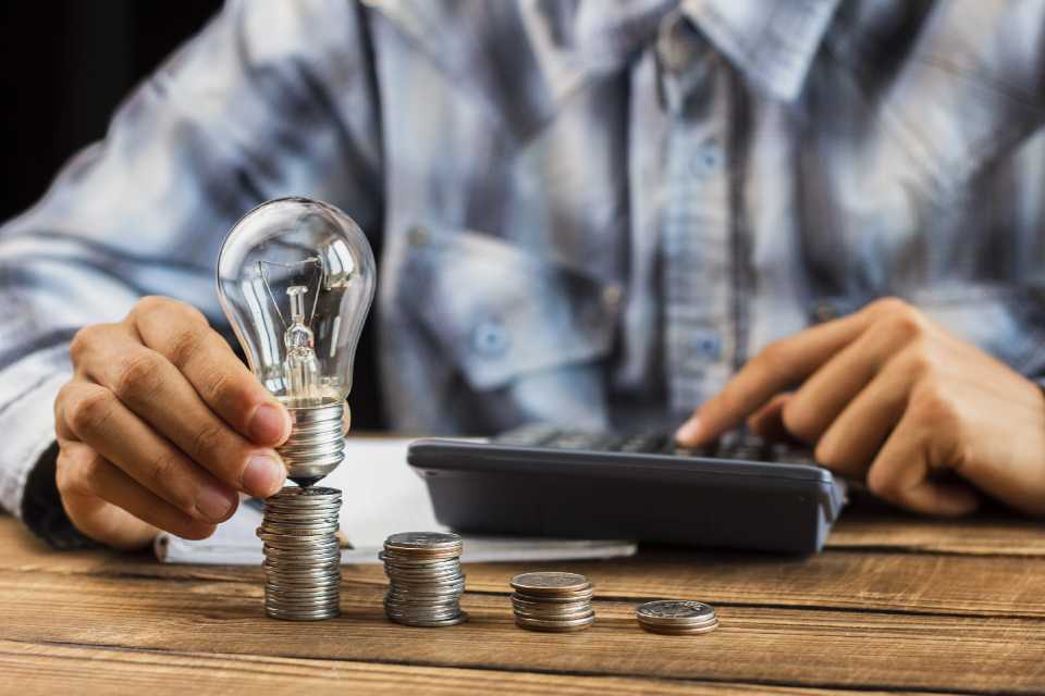 ¿Verano o invierno?: Conoce cómo varía el consumo eléctrico según la temporada