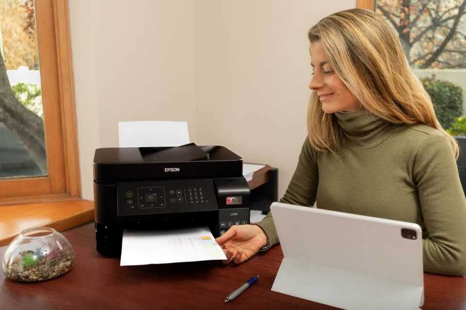 Antes de comprar impresoras, tintas o proyectores