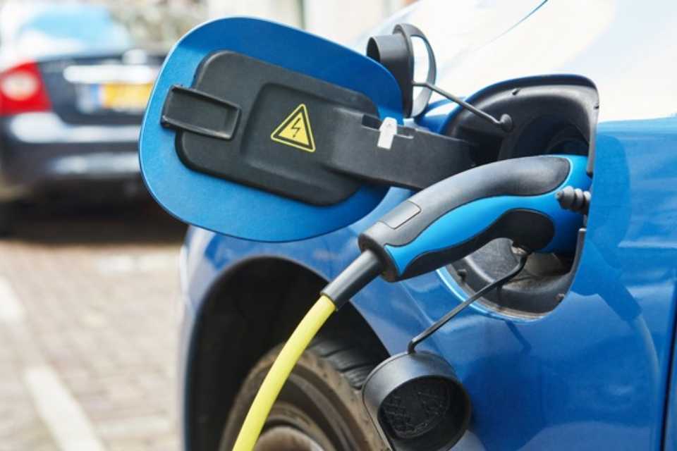 Crecen las ventas de vehículos electrificados