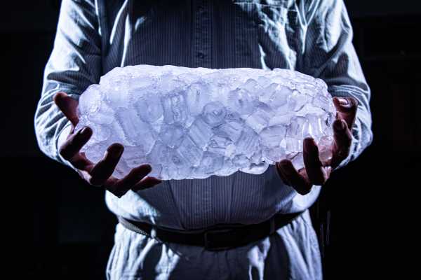 La Caída del Cielo en el Teatro de la Alianza Francesa