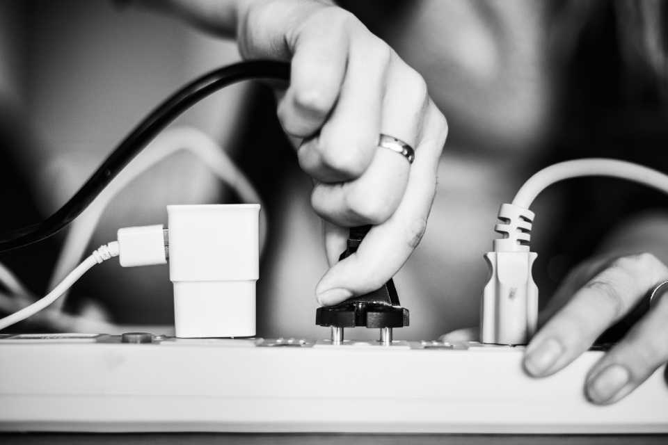 Fiestas Patrias seguras: ¿cómo evitar cortocircuitos en el hogar?