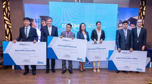 Financiera Confianza lanza convocatoria nacional de becas